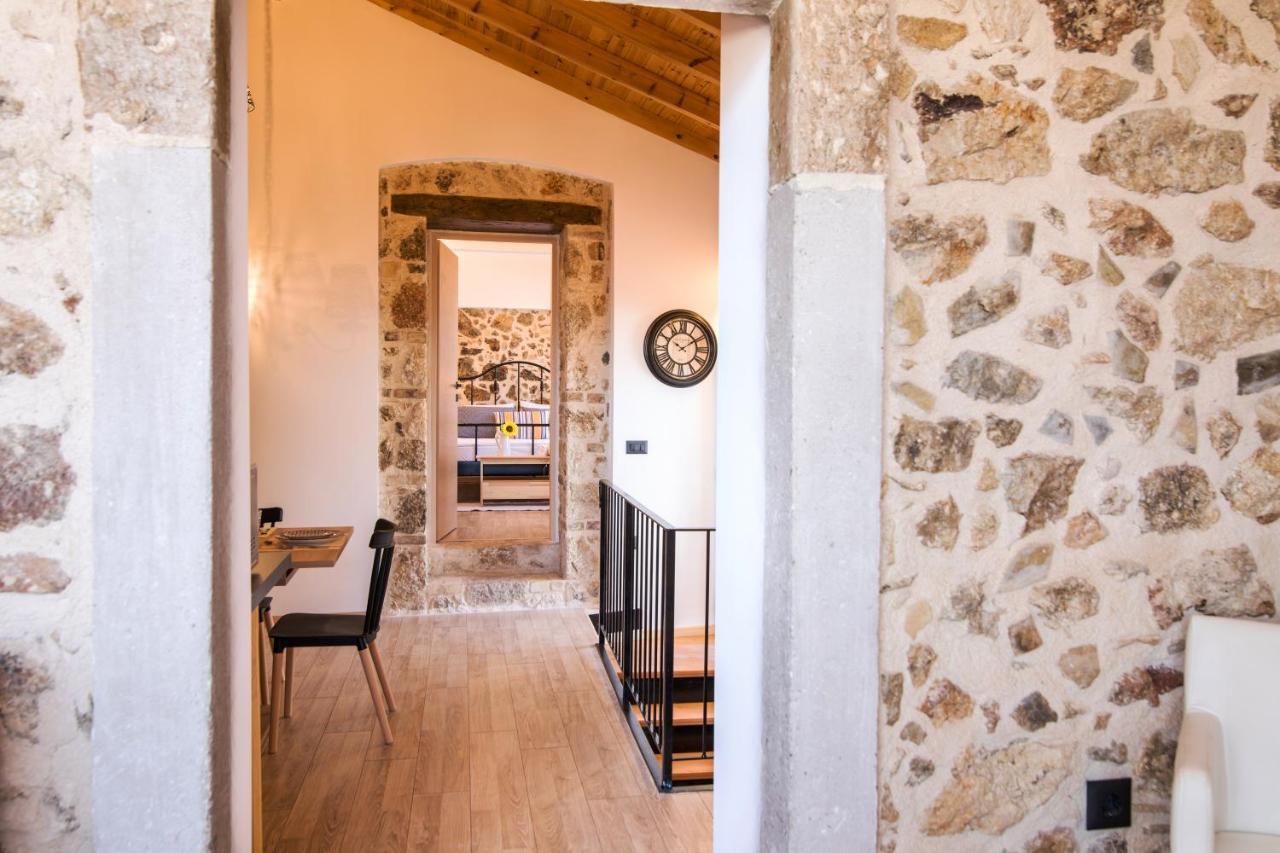 Nikolas Est 1773 Villa Áno Korakiána Esterno foto