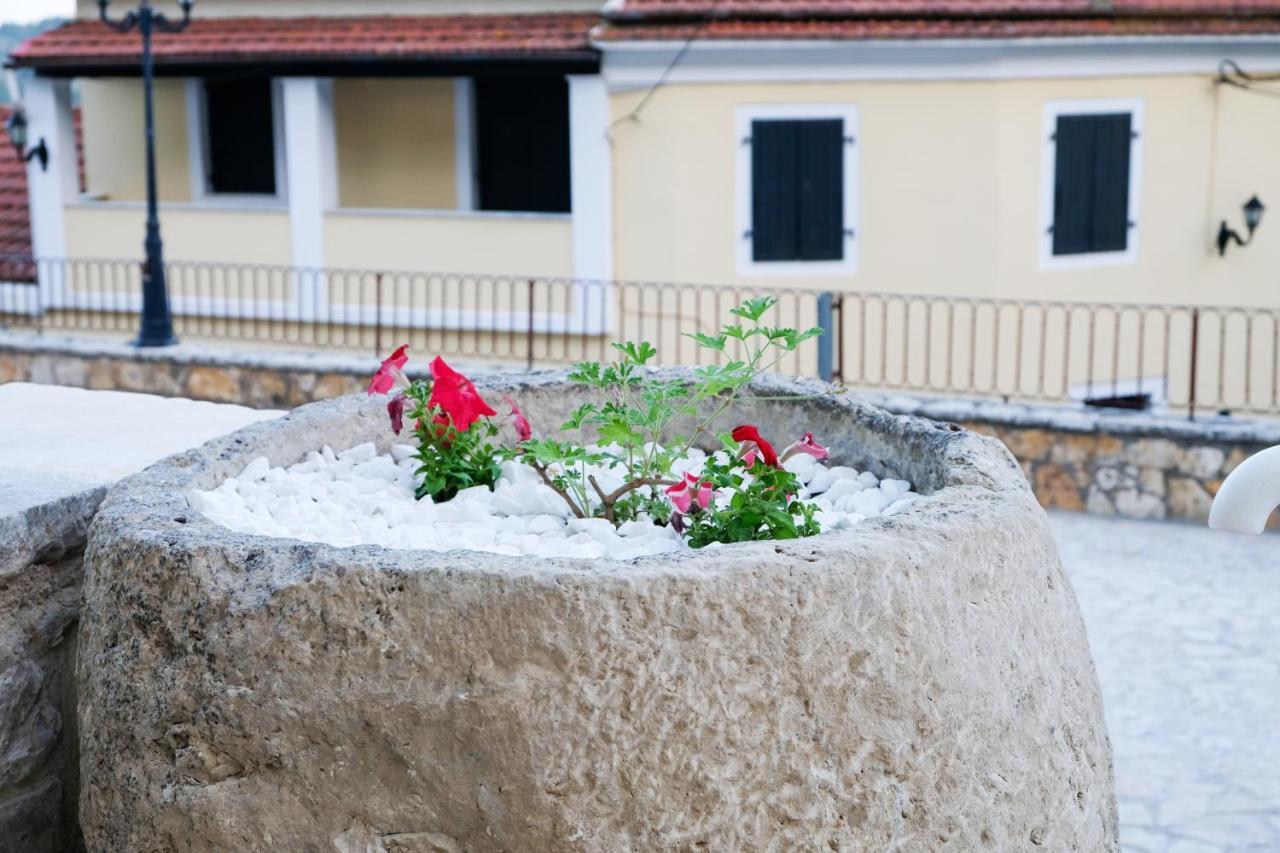 Nikolas Est 1773 Villa Áno Korakiána Esterno foto