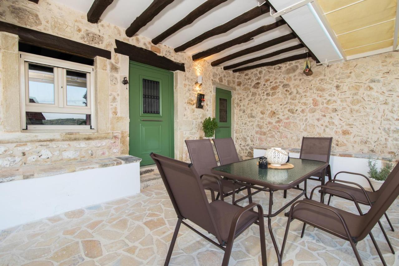 Nikolas Est 1773 Villa Áno Korakiána Esterno foto